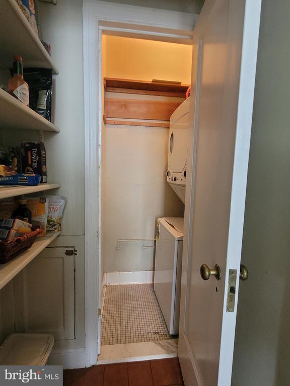 Building Photo - 2031 Locust St