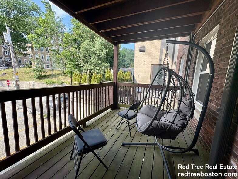 Building Photo - 1616 Beacon St