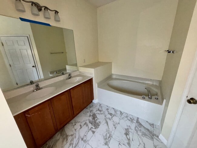 Building Photo - 3/2 Home in Sun Valley SW Ocala