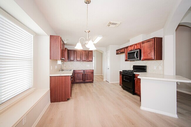 Building Photo - 3111 Myrtle Ranch Dr