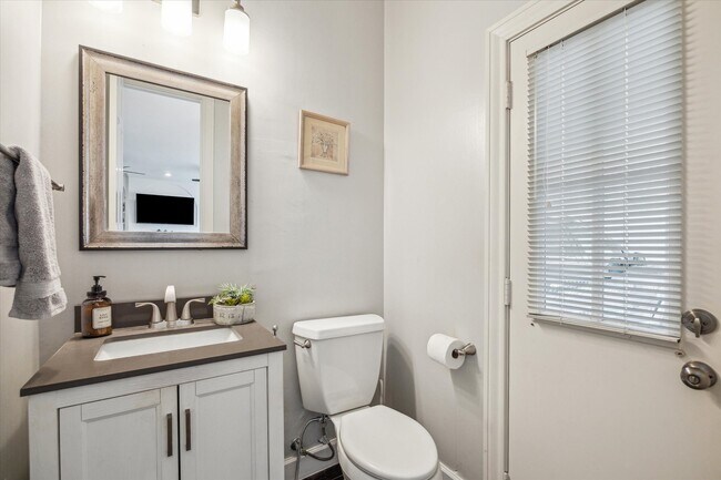 Building Photo - 13627 Ashley Run
