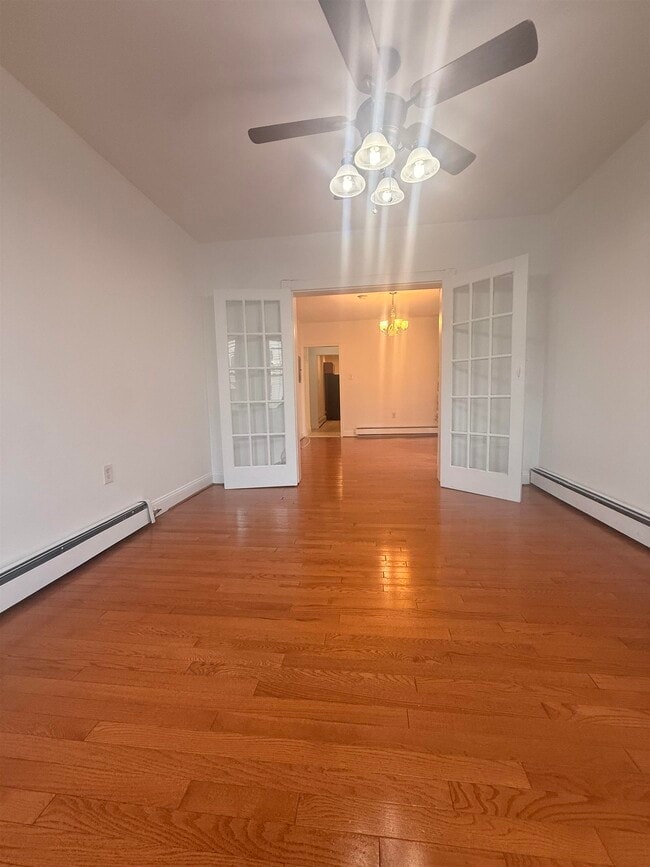 Building Photo - 220 Summit Ave