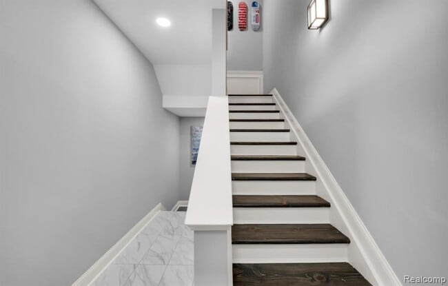 Building Photo - 3285 Newbury Pl