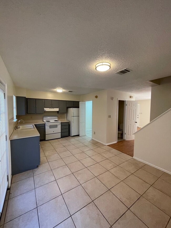 Building Photo - 964 Winter Garden Dr