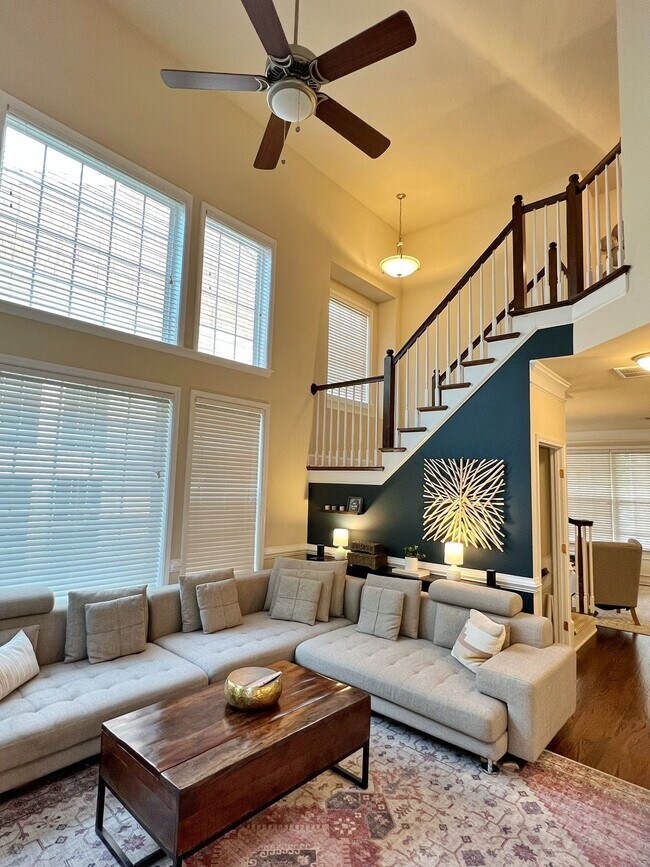 Family room - 516 Sealine Dr