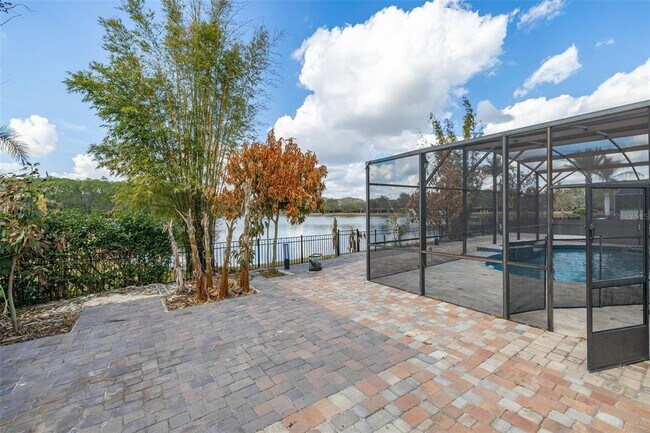 Building Photo - 9484 Walnut Crest Dr