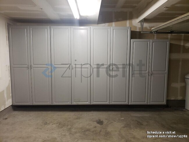 Building Photo - 4 Muller Pl