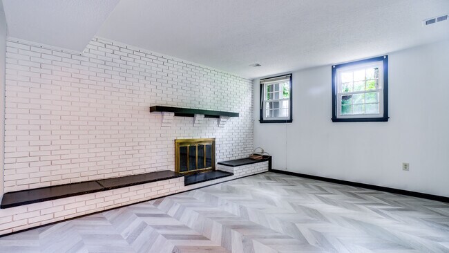 LL Rec Room - 15012 Olddale Rd