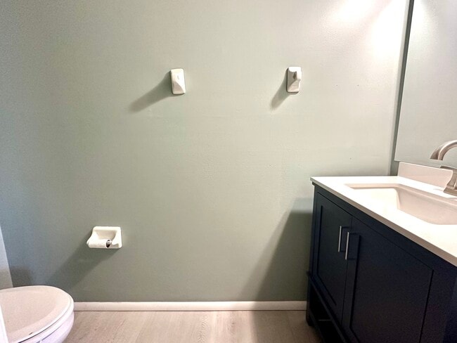 1st Floor 1/2 Bath - 28 Linwood Ave