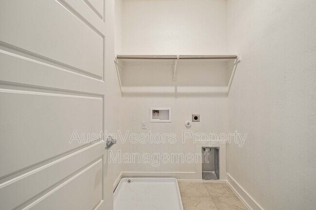 Building Photo - 11202 Gadsen Ln