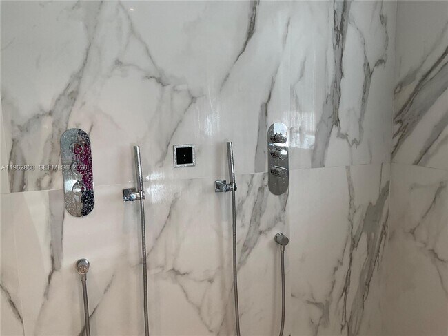 Building Photo - 745 NE 77th St