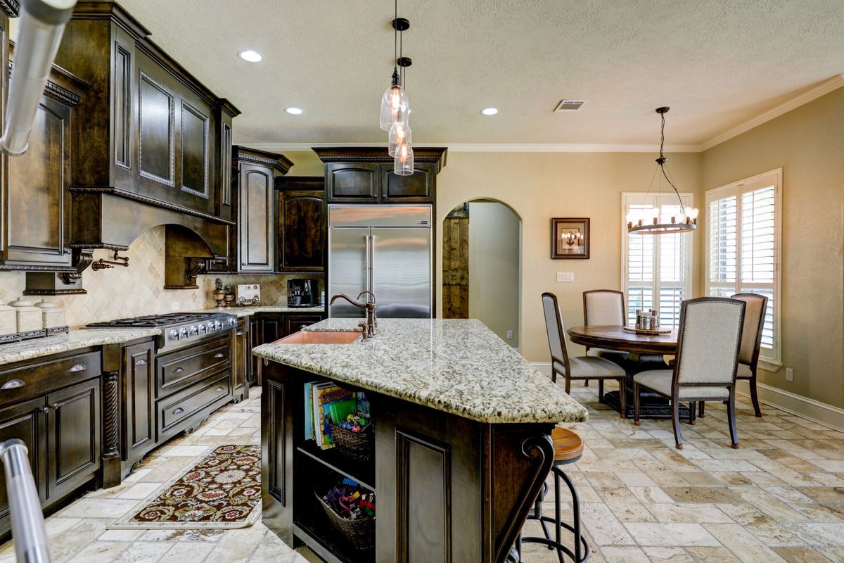 Building Photo - 4434 Chateau Creek Way