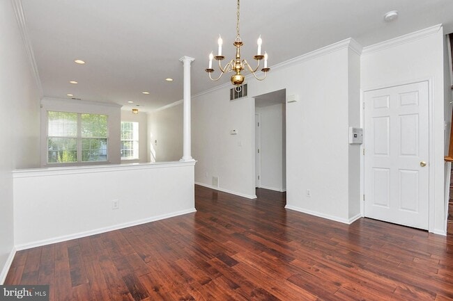 Building Photo - 26 Normandy Dr