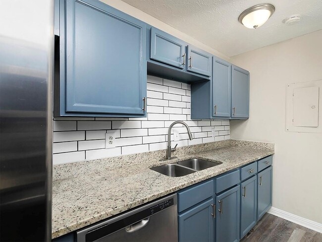 Building Photo - 3874 Mulkey Cir SW