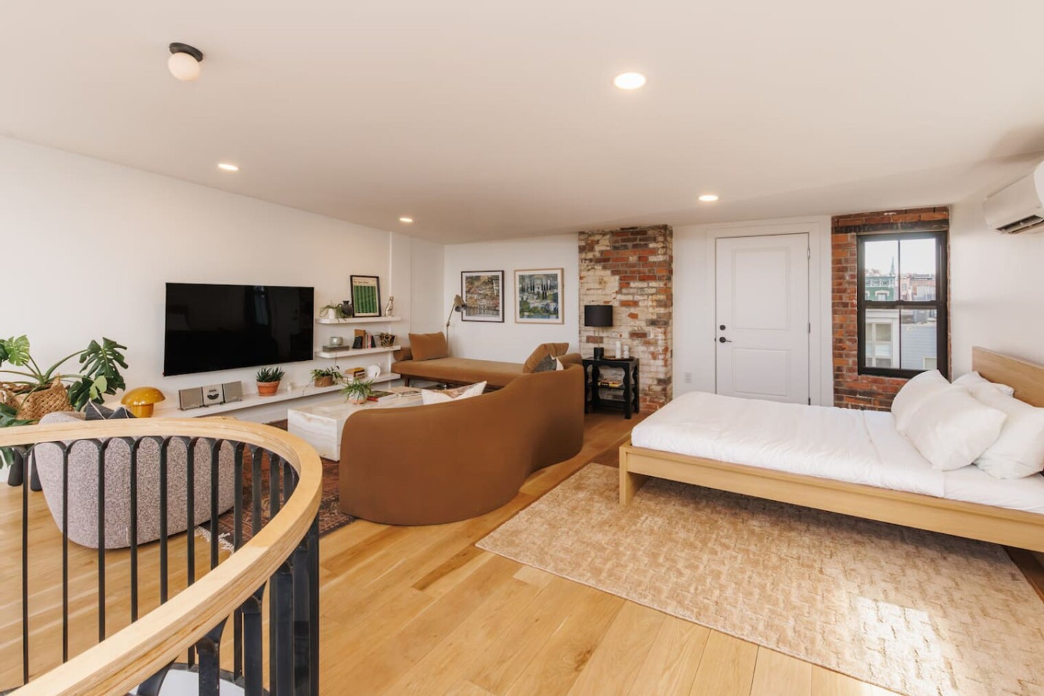 Building Photo - 1508 Pleasant St