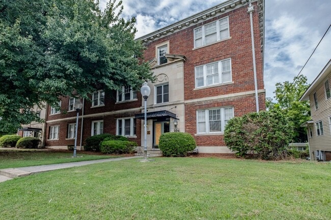 Primary Photo - Cozy 2 Bedroom Apartment