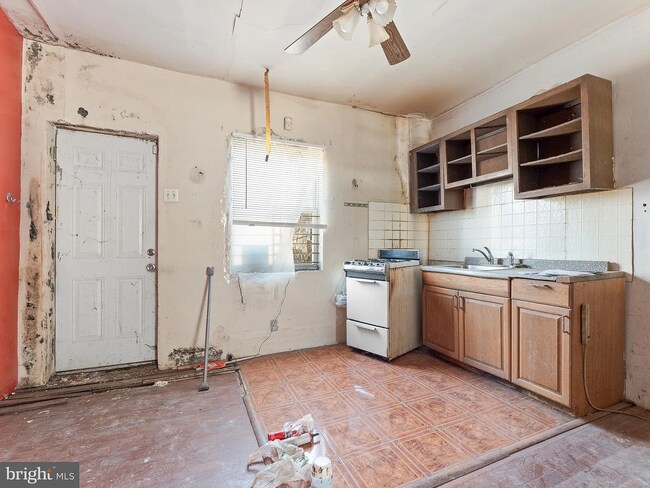 Building Photo - 1351 S 31st St