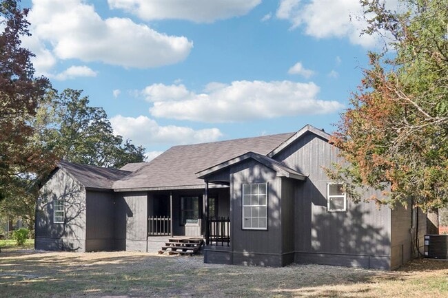 Building Photo - 385 Alta Vista Dr