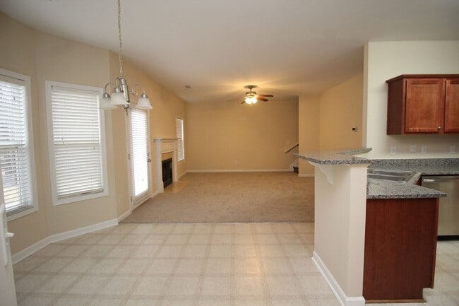 Building Photo - Walking distance to Downtown Sugar Hill!
