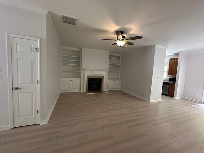 Building Photo - 1665 Southgate Mill Dr