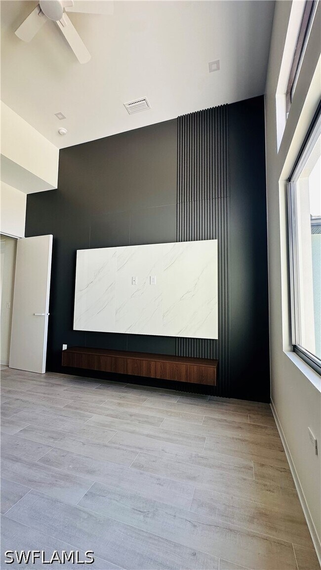 Building Photo - 15482 Viscount Cir