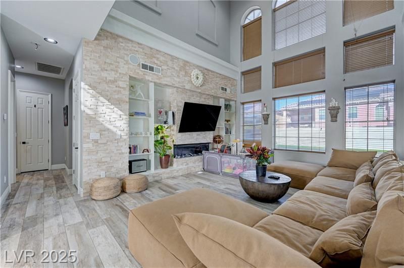 Building Photo - 9738 Bear Trap Ct
