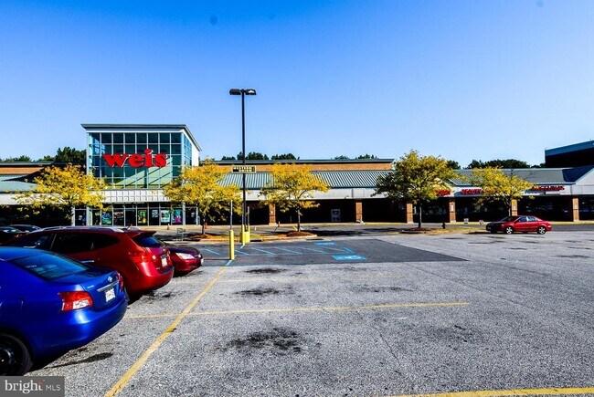 Building Photo - 1551 Falling Brook Ct