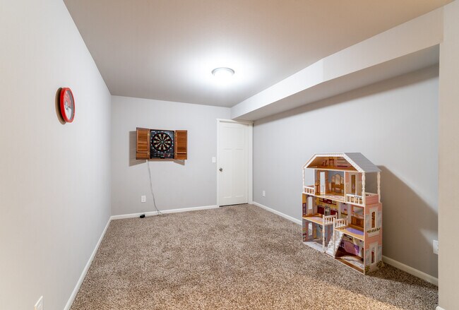 Building Photo - 228 Sugar Maple Ln
