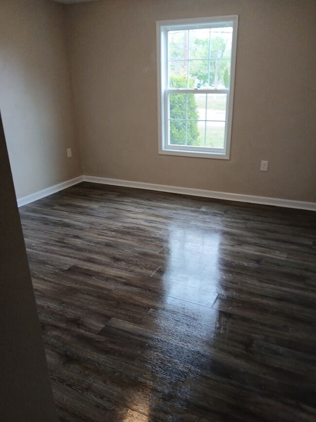 Building Photo - 101 Clark Ave