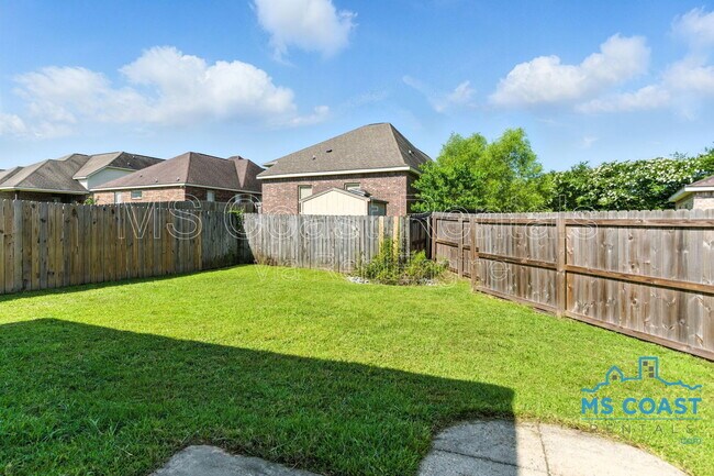 Building Photo - 17194 Palm Ridge Dr