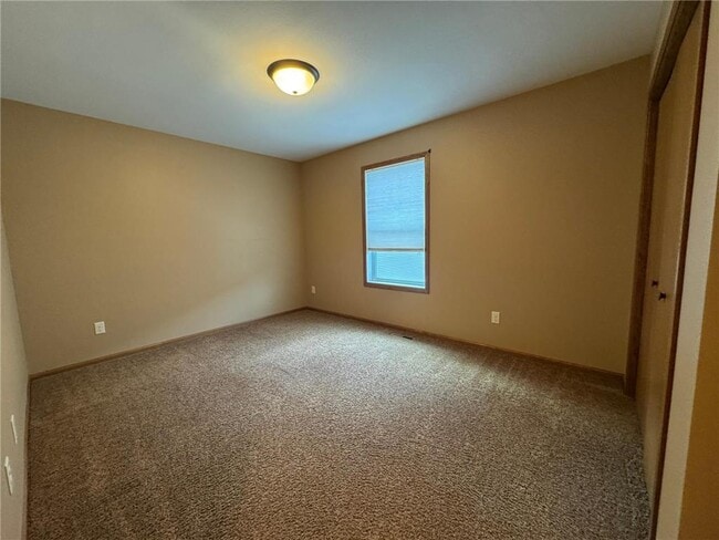 Building Photo - 109 Oriole Path