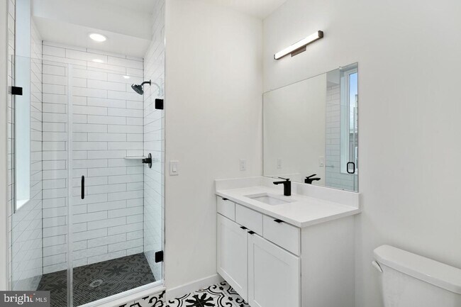 Building Photo - Olde Kensington Two Bedroom Condo