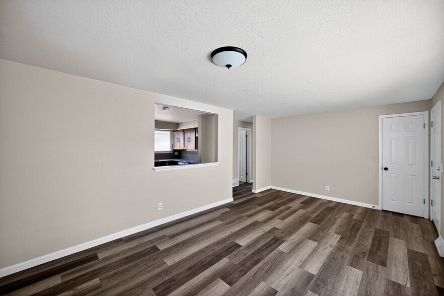 Building Photo - 1341 Xanadu St
