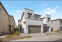 Building Photo - 5016 E Gallop Wy