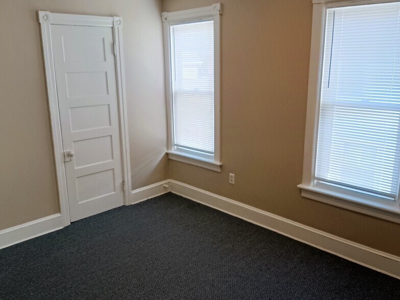 Bedroom 1 - 513 Hanover St