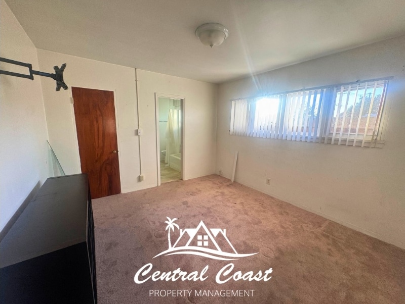 Building Photo - 0 E Hermosa St