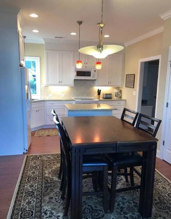 Building Photo - 225 Coach Light Way SW