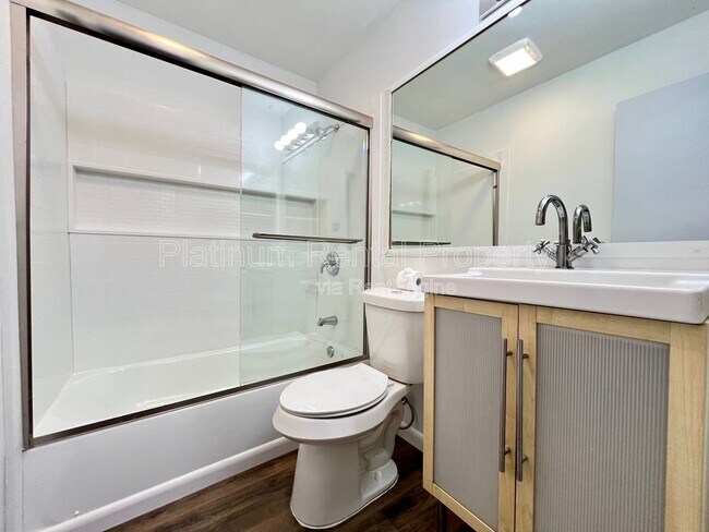 Building Photo - 2170 Beech Valley Dr