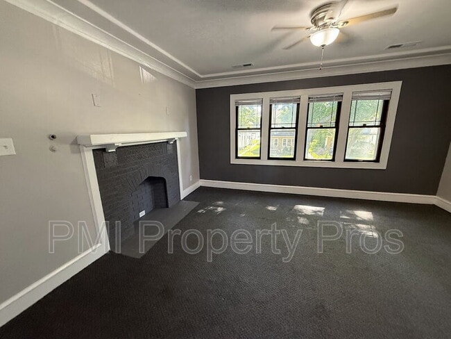 Building Photo - 4043 N 24th Pl
