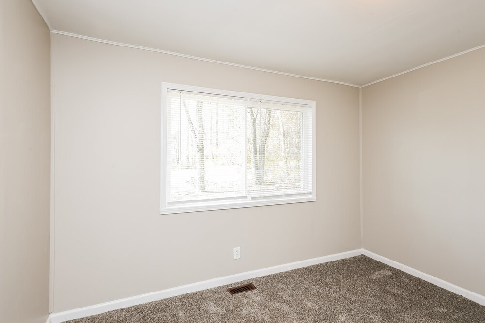 Building Photo - 3995 Sandy Hill Rd