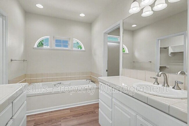 Building Photo - 1441 Ranier Loop NW