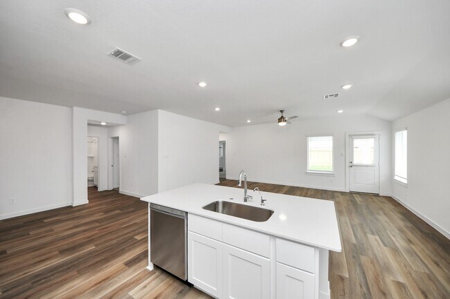 Building Photo - 9035 Rose Water Trl