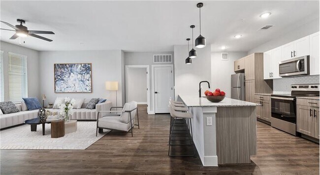 Building Photo - 12601 McCallen Pass