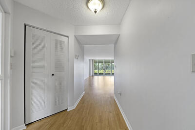 Building Photo - 105 Half Moon Cir