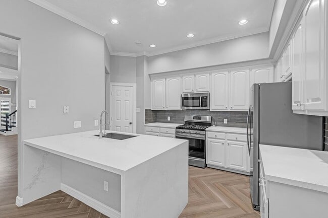 Building Photo - 13527 Brookbluff Ln