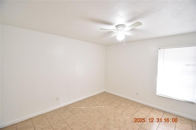 Building Photo - 6618 N Church Ave