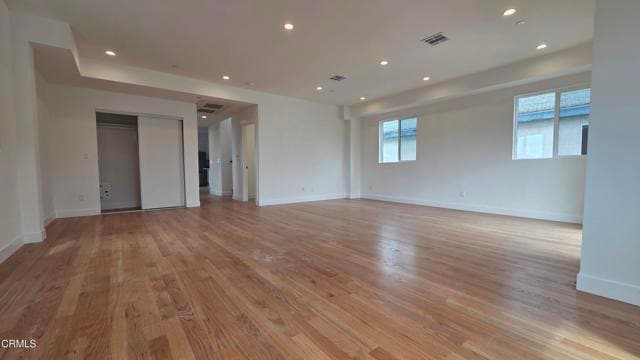 Building Photo - 915 N Ridgewood Pl