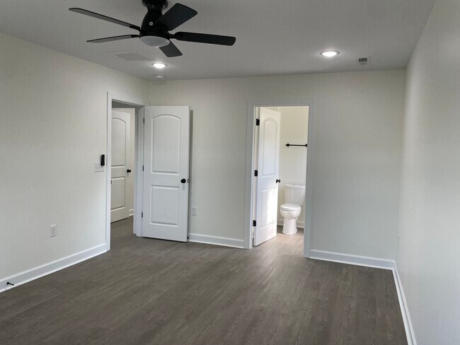 Building Photo - 3 BED, 2 BATH NEWLY CONSTRUCTED HOME