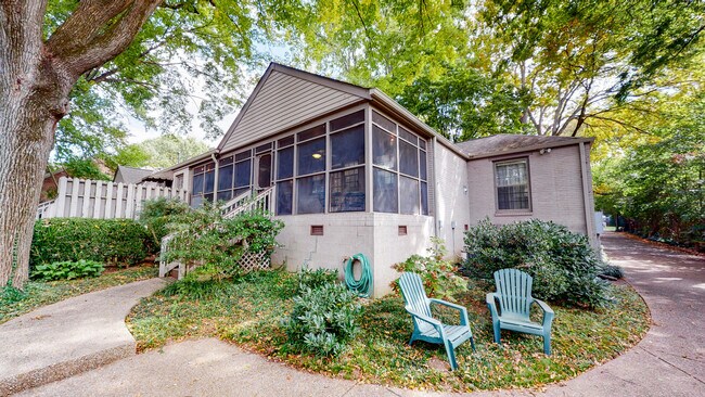 Building Photo - 802 Timber Ln
