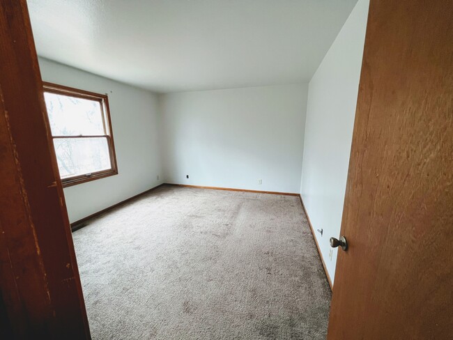 Bedroom 1 - 2619 Kragspough Ct